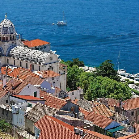 Holiday home Four-bedroom In *