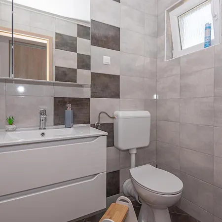 Four-bedroom In * Zaton (Sibenik-Knin)