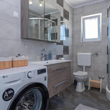 Four-bedroom In Holiday home *