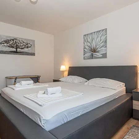 Four-bedroom In Casa vacanze Zaton (Sibenik-Knin)