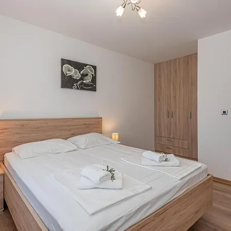 Four-bedroom In * Zaton (Sibenik-Knin)