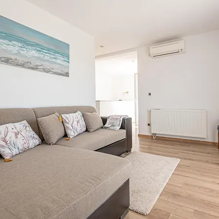 Four-bedroom In Holiday home *