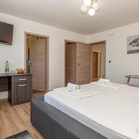 Four-bedroom In * Zaton (Sibenik-Knin)