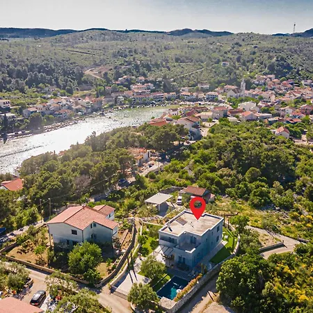Дом отдыха Four-bedroom In Zaton (Sibenik-Knin)