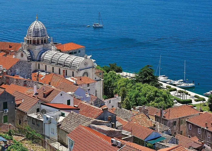 Casa vacanze Four-bedroom In *