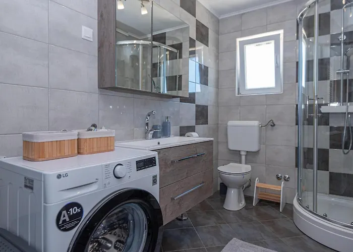 Four-bedroom In Casa vacanze *