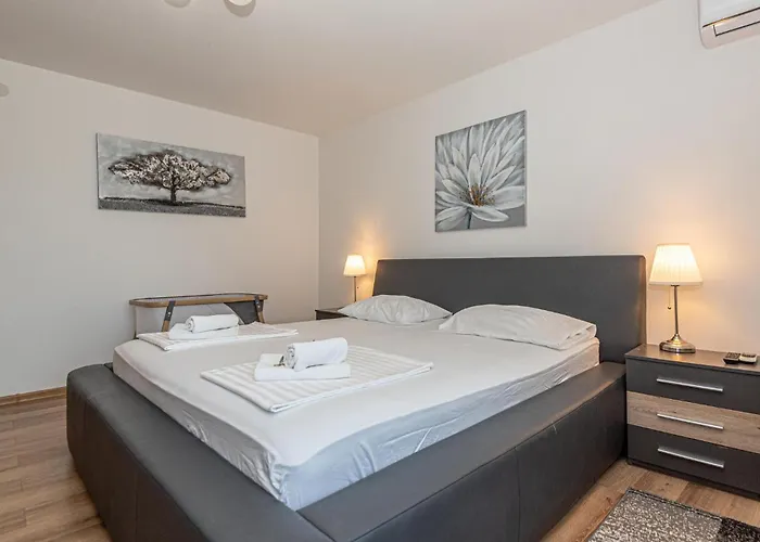 Four-bedroom In Casa vacanze Zaton (Sibenik-Knin)