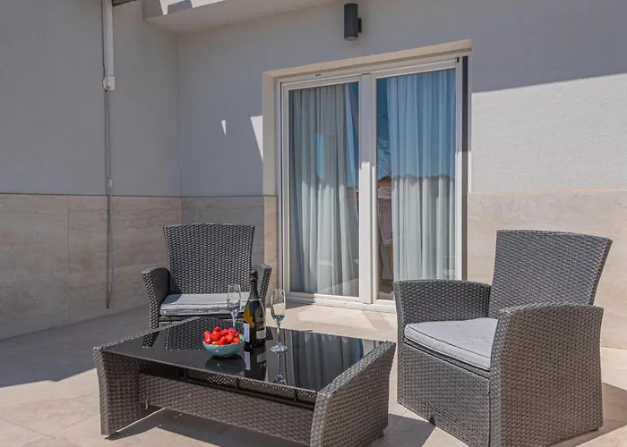 Four-bedroom In Zaton (Sibenik-Knin)