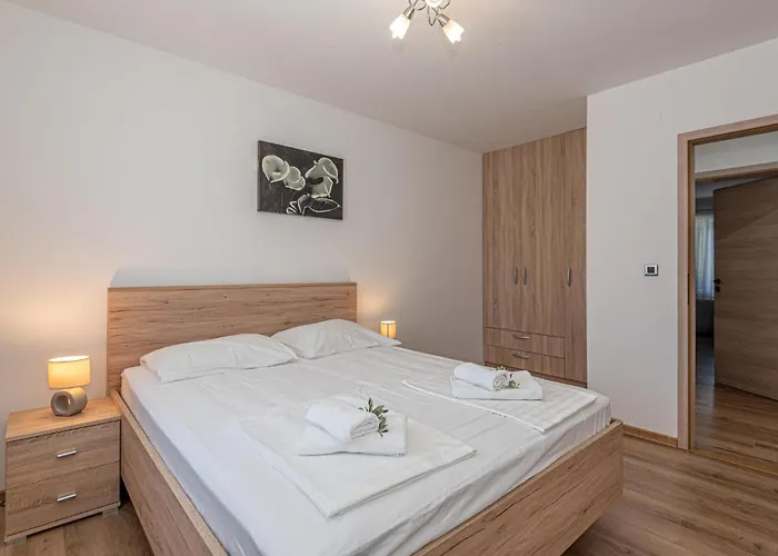 Four-bedroom In * Zaton (Sibenik-Knin)