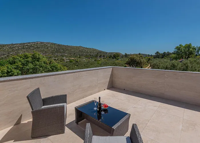 Four-bedroom In Casa vacanze