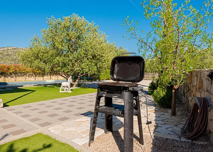 Four-bedroom In * Zaton (Sibenik-Knin)