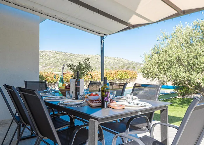 Casa vacanze Four-bedroom In *